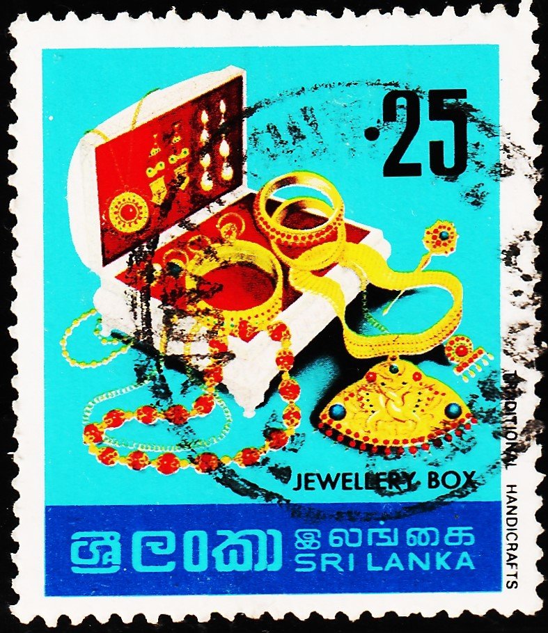 SRILANKA JEWELLERY BOX HANDICRAFT ART USED STAMPS